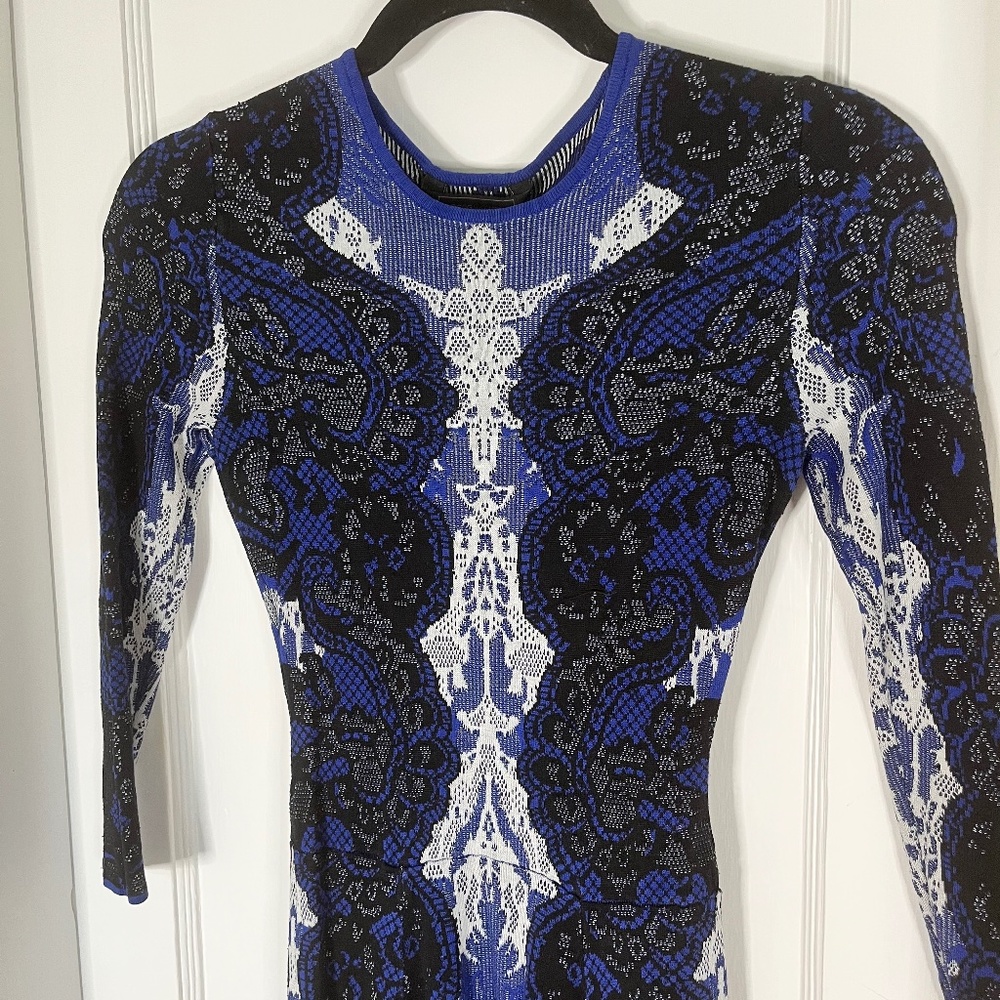 BGBG Max Azria Blue kaleidescope dress size XXS